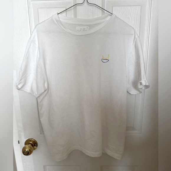 Oak + Fort White Tshirt with banana design - Picture 1 of 2